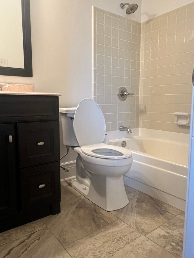 225 Brett Dr in Gretna, LA - Foto de edificio - Building Photo