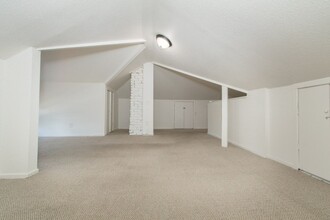 2208 Julian Ave in San Diego, CA - Building Photo - Building Photo
