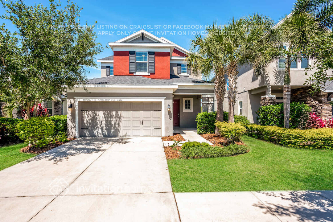 6524 Salt Creek Ave in Apollo Beach, FL - Building Photo