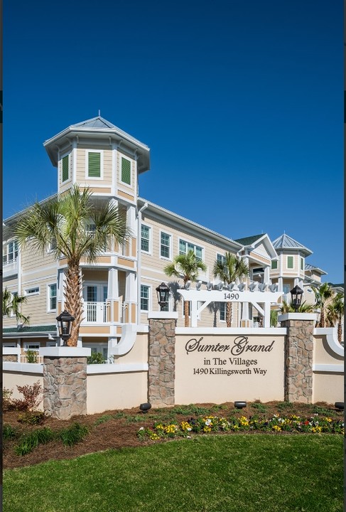 Sumter Grand in the Villages, FL - Foto de edificio