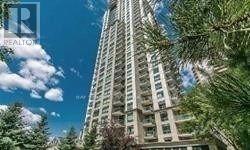 21 Hillcrest Ave in Toronto, ON - Building Photo