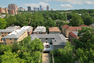 Cromwell Apartments in St. Louis, MO - Building Photo - Building Photo