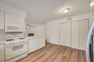 6749 W Charleston in Las Vegas, NV - Building Photo - Building Photo