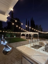 10644 Vanalden Ave in Los Angeles, CA - Foto de edificio - Building Photo