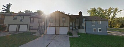 10902 Mckinley Dr in Kansas City, MO - Building Photo - Building Photo