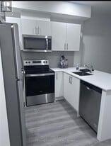 1000 Lackner Blvd in Kitchener, ON - Building Photo