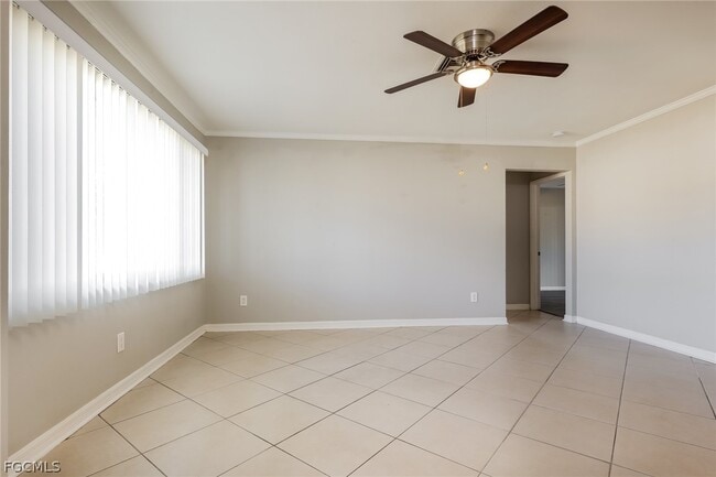 1122 SE 17th St in Cape Coral, FL - Building Photo - Building Photo