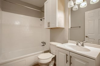 Mission Villas in San Antonio, TX - Foto de edificio - Building Photo