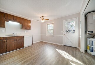 930 S Water Ave, Unit 5 in Gallatin, TN - Building Photo - Building Photo