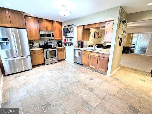 property at 54 Queen Caroline Ct