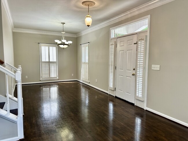 515 Meadow Ridge Cir in Birmingham, AL - Foto de edificio - Building Photo
