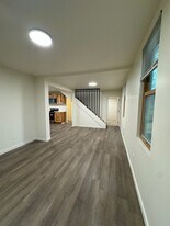 16025 SE Lake Holm Rd in Auburn, WA - Building Photo