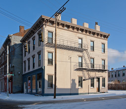 2900-2902 Colerain Ave in Cincinnati, OH - Building Photo - Building Photo