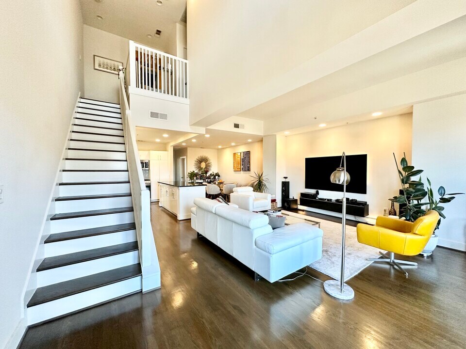 5055 Addison Cir, Unit 726 in Addison, TX - Foto de edificio