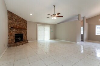 8228 Honeysuckle Ln in Jacksonville, FL - Building Photo - Building Photo