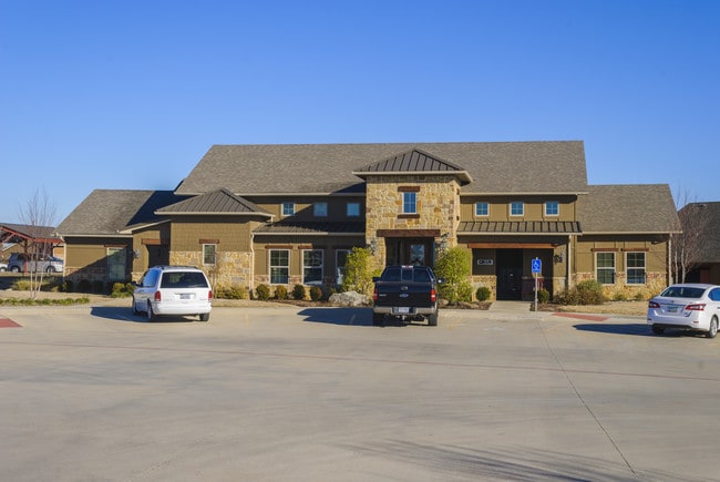 SilverLeaf Apartments at Gun Barrel City