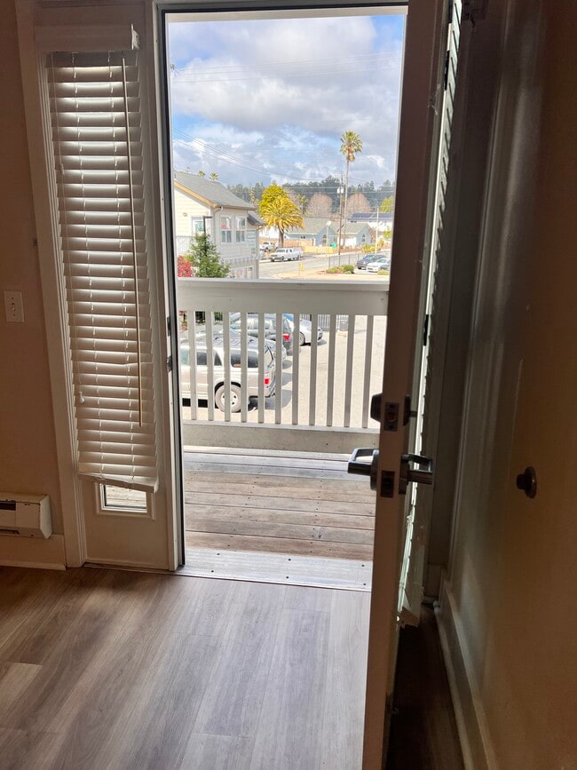 1600 Soquel Ave