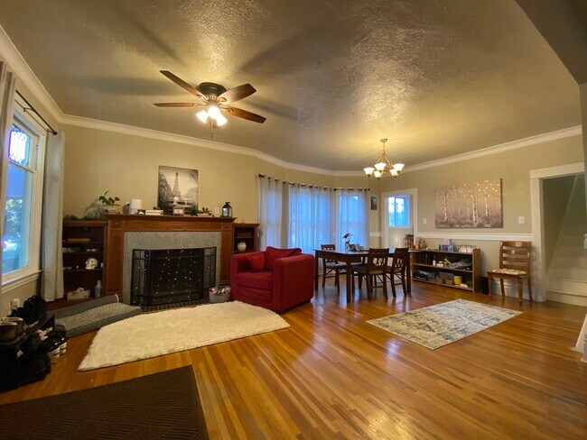 319 E Baldwin Ave in Spokane, WA - Foto de edificio - Building Photo