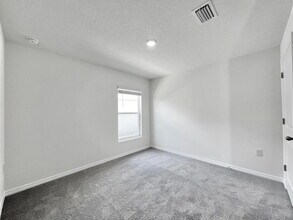 8788 SW 49th Ave in Ocala, FL - Building Photo - Building Photo