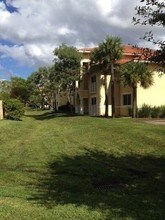 9909 Westwood Dr-Unit -# 34 in Tamarac, FL - Building Photo - Building Photo
