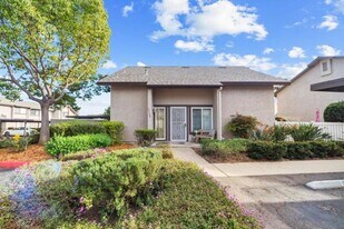 12108 Wilsey Way in Poway, CA - Building Photo