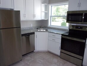 2000 Milbank Rd in Richmond, VA - Building Photo - Building Photo