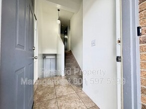 5441 S 1300 E in Salt Lake City, UT - Foto de edificio - Building Photo