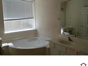 12726 Laurel Mist Way in Houston, TX - Building Photo - Building Photo