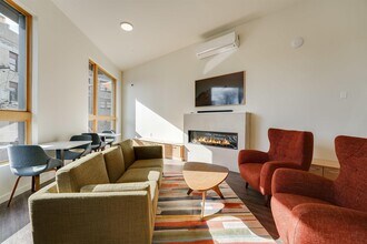 333 Newark Ave in Jersey City, NJ - Building Photo - Building Photo