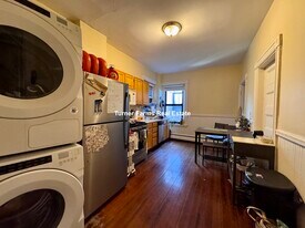 1512 Tremont St, Unit 3 in Boston, MA - Building Photo