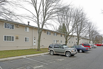 Windmill Pointe Apartments in Armada, MI - Foto de edificio - Building Photo