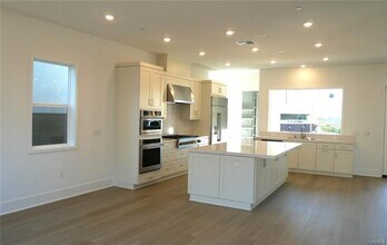 254 Proctor in Irvine, CA - Building Photo - Building Photo