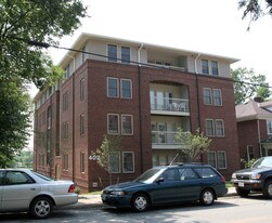 Venable Court Apartments in Charlottesville, VA - Building Photo