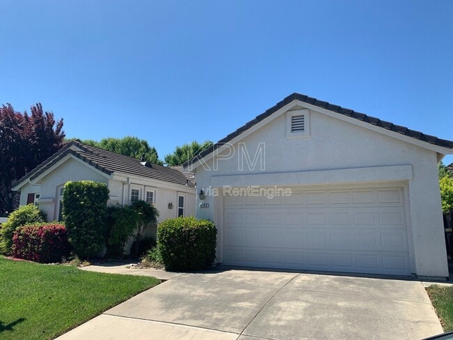 property at 4142 Pinehurst Cir