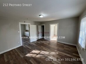 212 Prothro St in North Little Rock, AR - Building Photo - Building Photo
