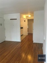 594 3rd Ave-Unit -#03 in New York, NY - Foto de edificio - Building Photo