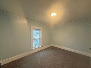 597 Beech St in Manchester, NH - Building Photo - Building Photo