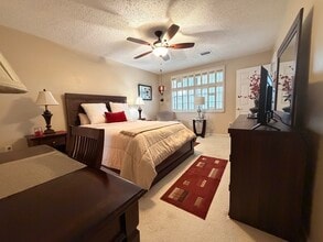 9252 SW 136th Street Cir, Unit 1 in Miami, FL - Foto de edificio - Building Photo