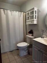 24 Millbrook Ct in Newington, CT - Building Photo - Building Photo