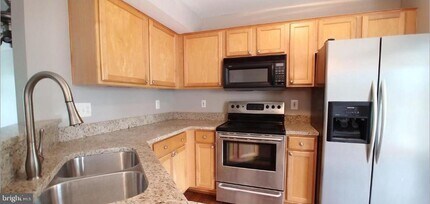 14299 Newbern Loop in Gainesville, VA - Building Photo - Building Photo
