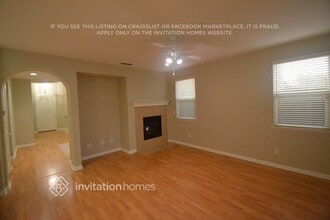 10235 Juliana Way in Sacramento, CA - Foto de edificio - Building Photo