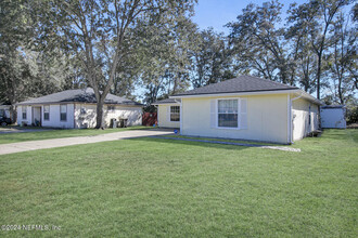 4224 Harbor View Dr in Jacksonville, FL - Building Photo - Building Photo