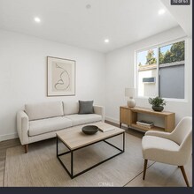 10857 Morrison St, Unit 10857 Morrison St in North Hollywood, CA - Foto de edificio - Building Photo