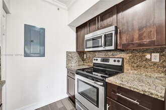 11600 SW 2nd St in Pembroke Pines, FL - Building Photo - Building Photo