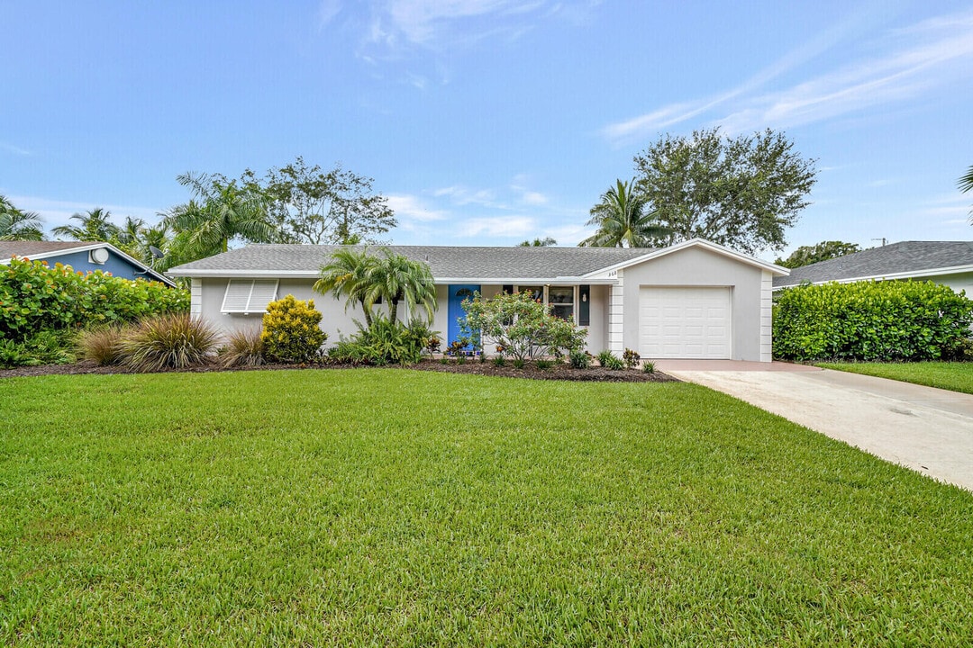 368 Beacon St in Jupiter, FL - Building Photo