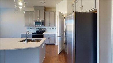 2135 Arnage Dr in Lithonia, GA - Building Photo - Building Photo