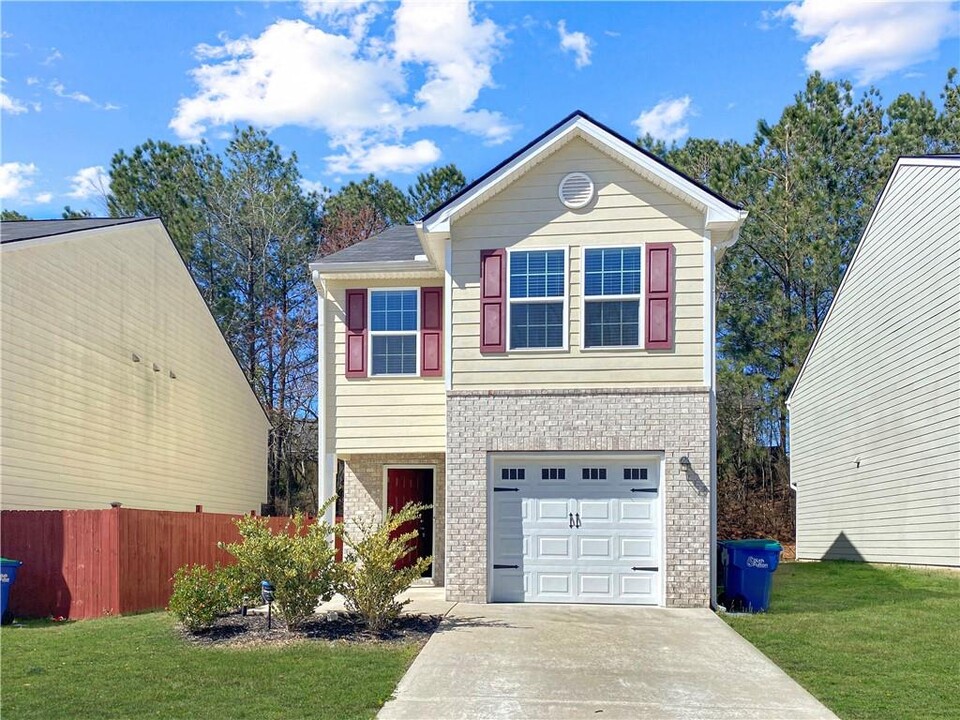 2549 Wood Bend Ln in Riverdale, GA - Foto de edificio