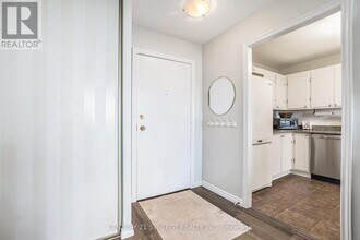 665 Bathgate Dr in Ottawa, ON - Building Photo - Building Photo