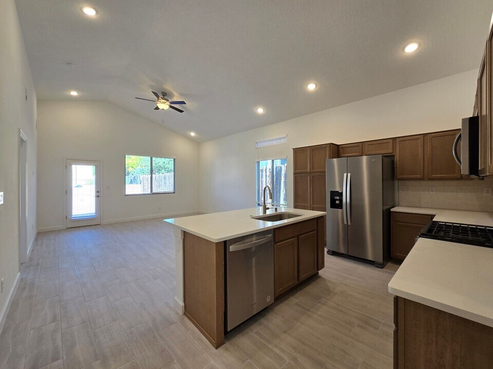 4038 Fairly Rd in Santa Fe, NM - Building Photo