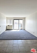 1119 Albany St in Los Angeles, CA - Building Photo - Building Photo